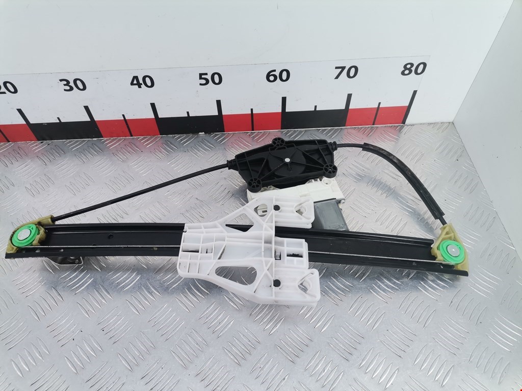 Стеклоподъемник задний левый AUDI Q3 I 2011-2018