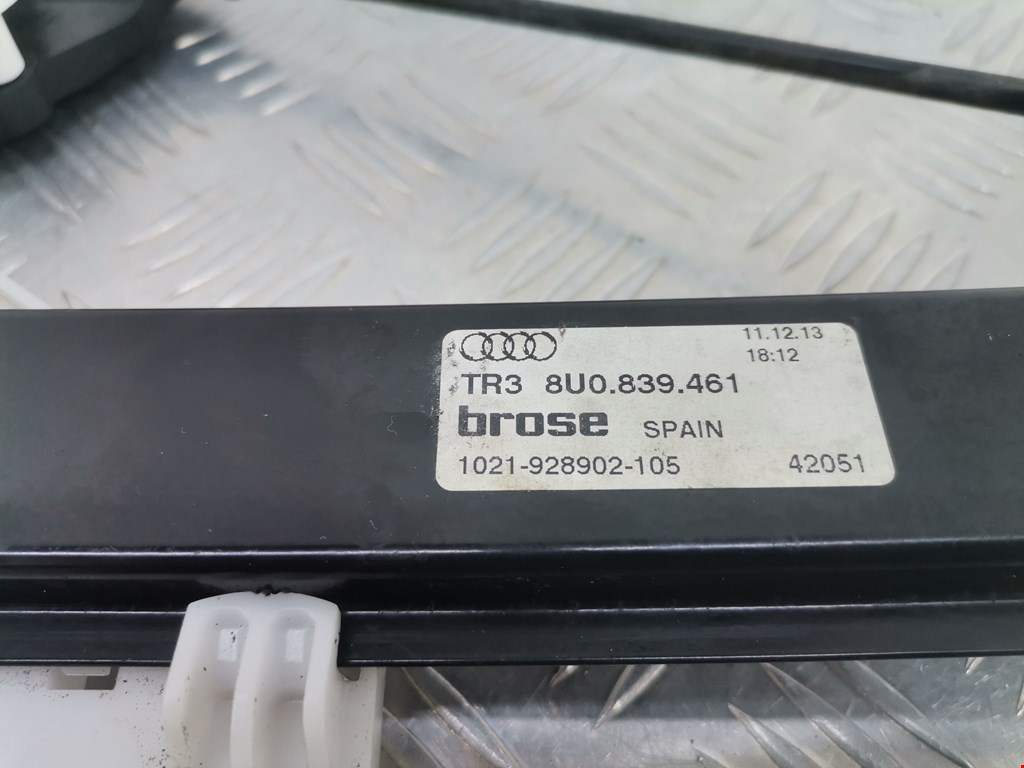 Стеклоподъемник задний левый AUDI Q3 I 2011-2018