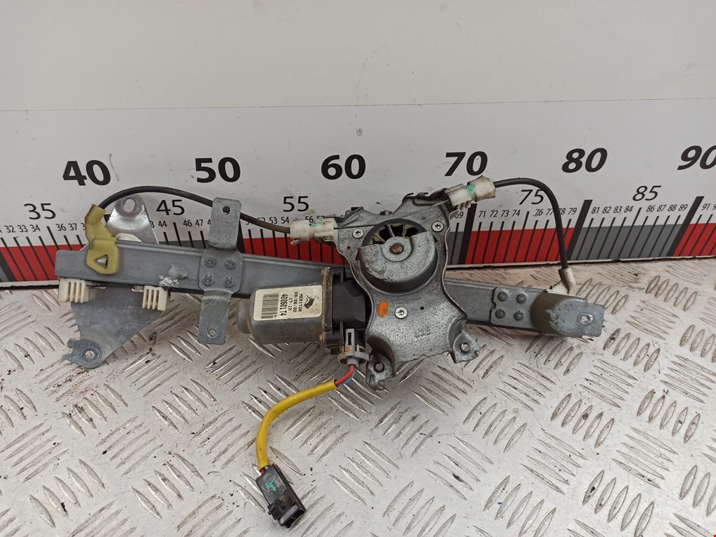 Стеклоподъемник задний левый NISSAN Almera Tino 2000-2006