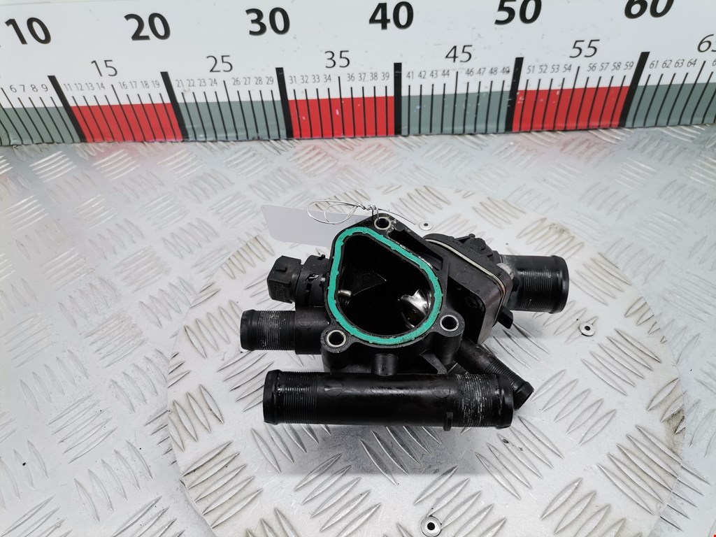 Корпус термостата MITSUBISHI Space Star 1999-2006