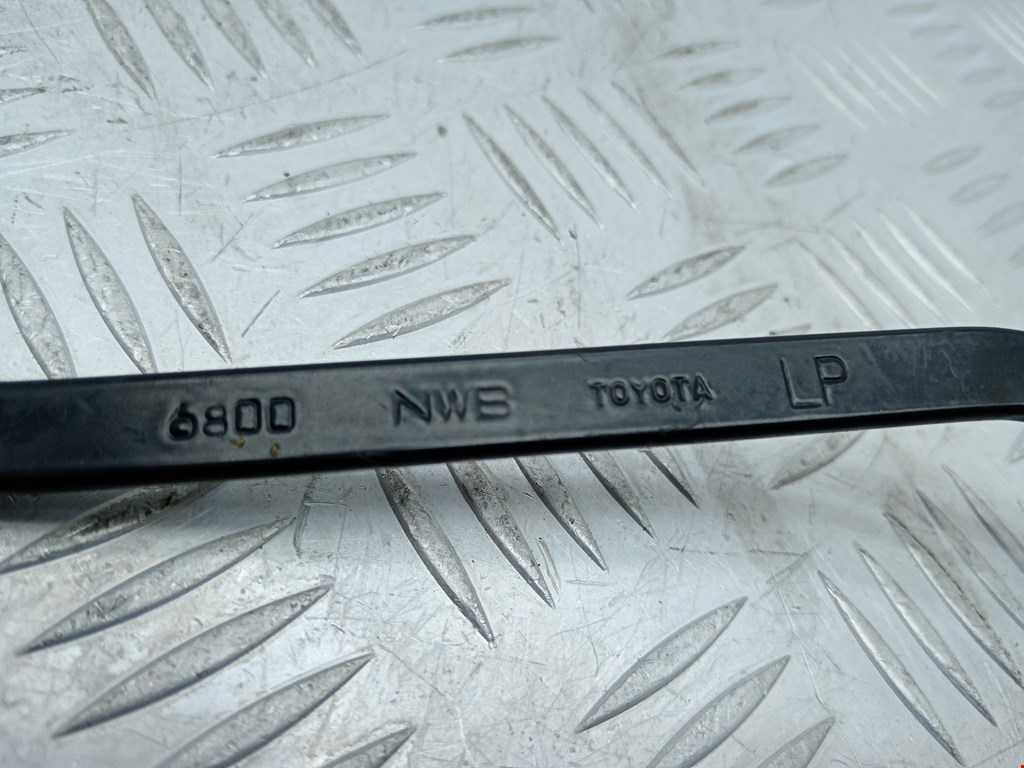 Поводок дворников передний левый/ правый TOYOTA Corolla Verso E121 AR10 2001-2009