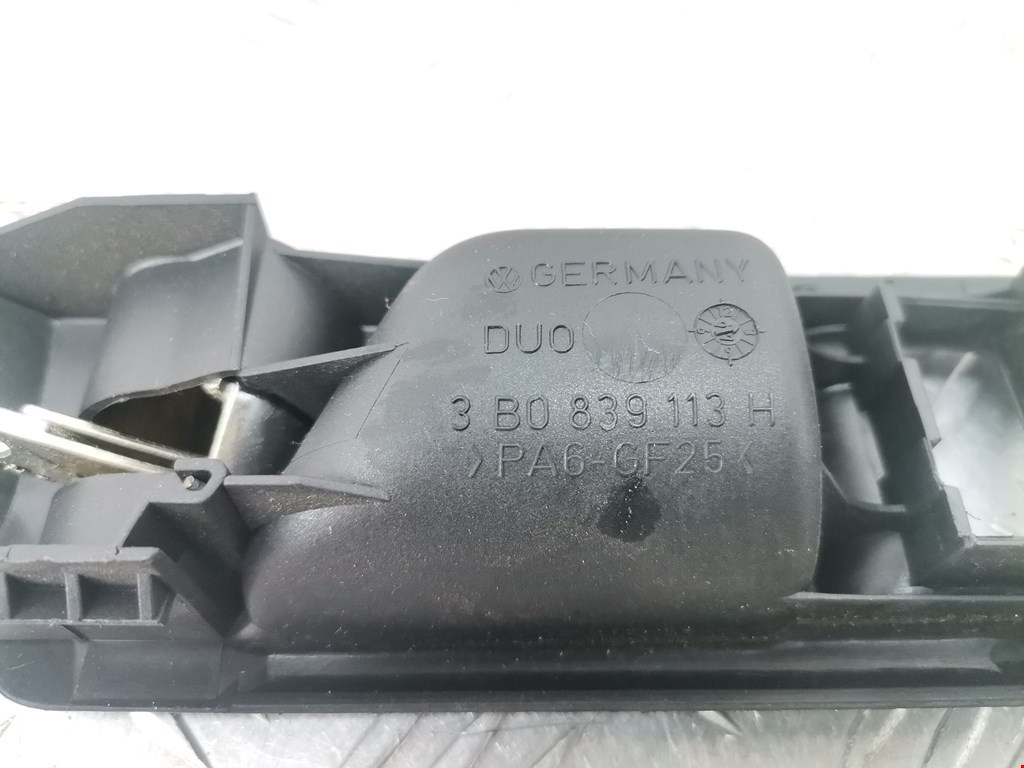 Ручка дверная задняя внутренняя левая VOLKSWAGEN Passat B5 1997-2005