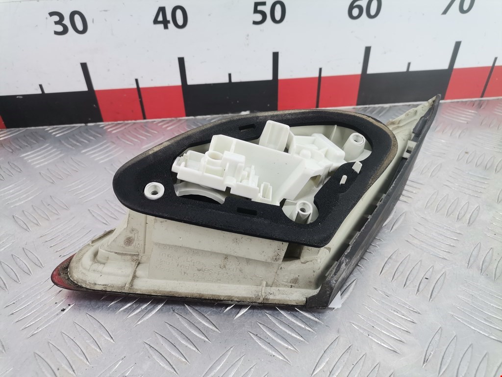 Фонарь задний внутренний левый OPEL Astra J 2009-2017