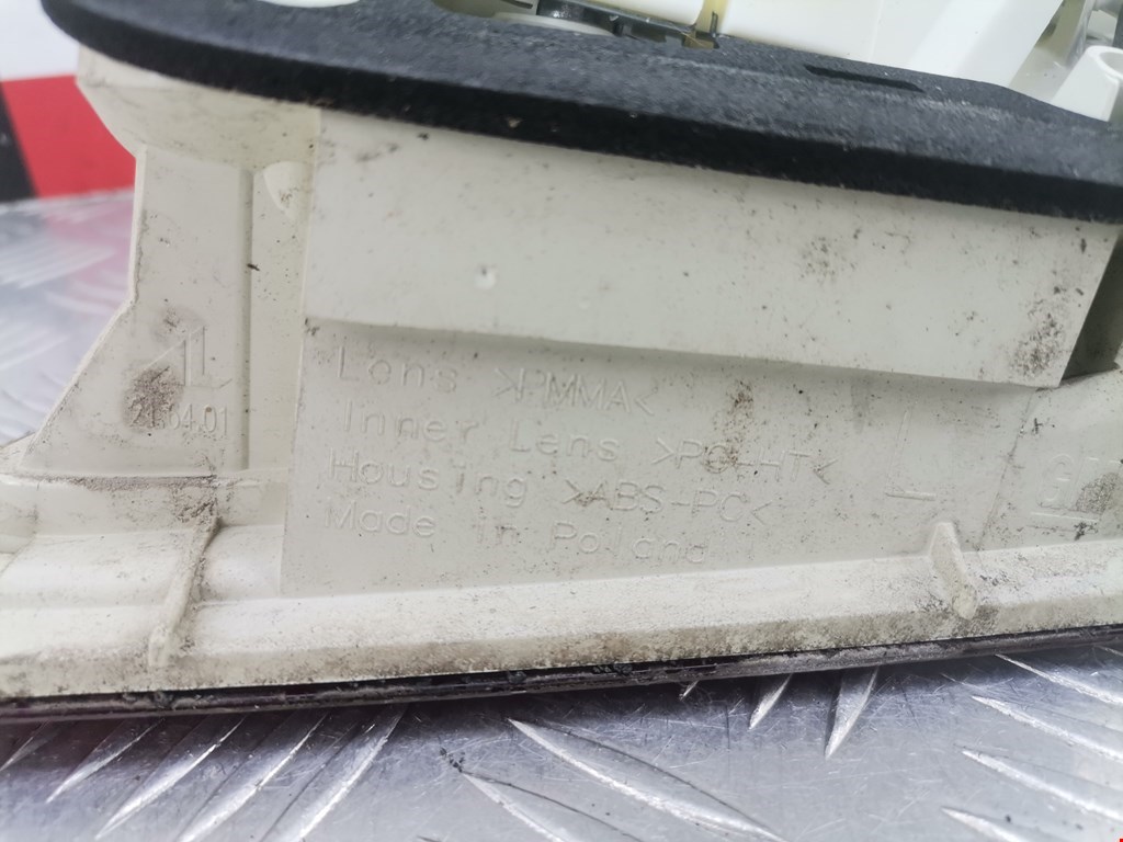 Фонарь задний внутренний левый OPEL Astra J 2009-2017