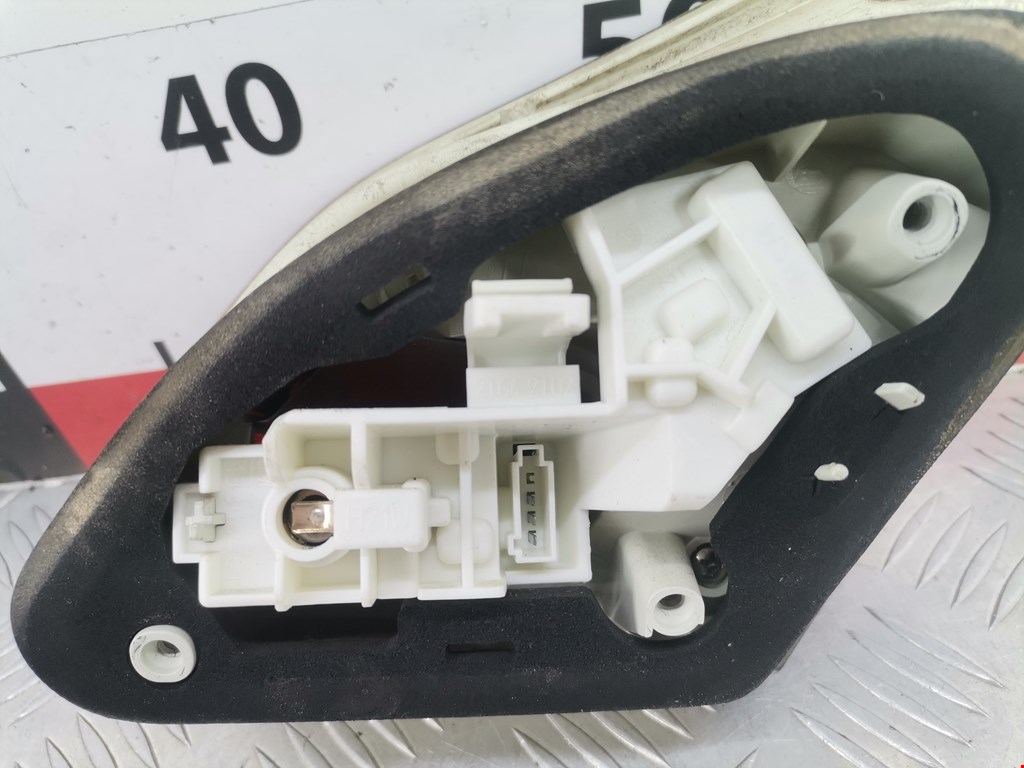 Фонарь задний внутренний левый OPEL Astra J 2009-2017