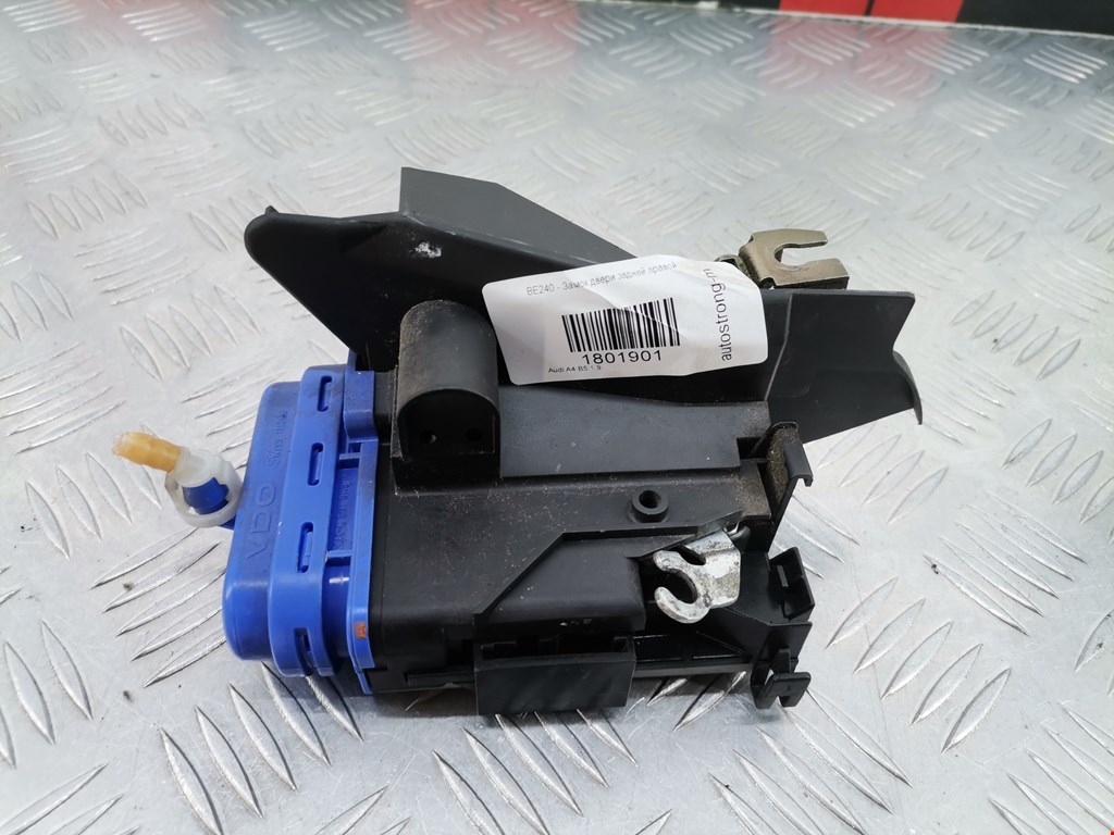 Замок двери задней правой AUDI A4 B5 1995-2001