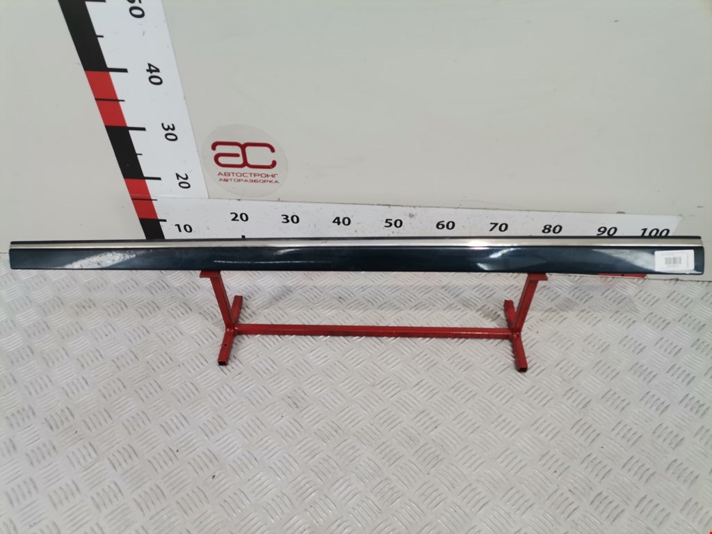 Накладка декоративная (молдинг) двери передней левой Mercedes E-Class (W211) (2002-2009)