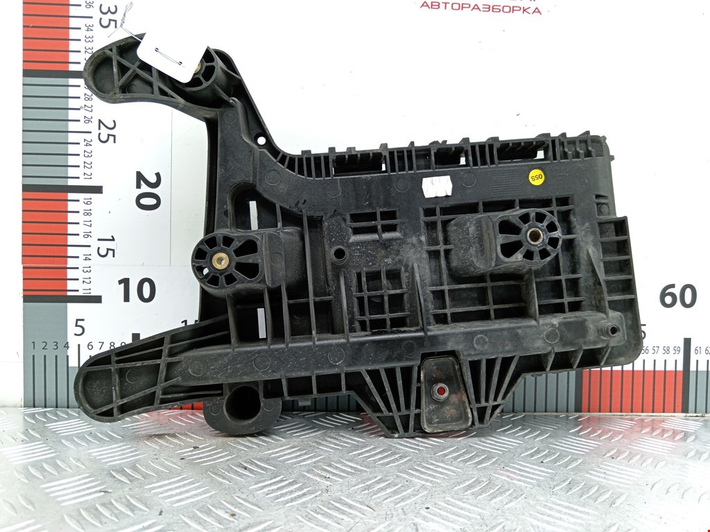 Крепление АКБ (корпус/подставка) VOLKSWAGEN Passat CC 2008-2017