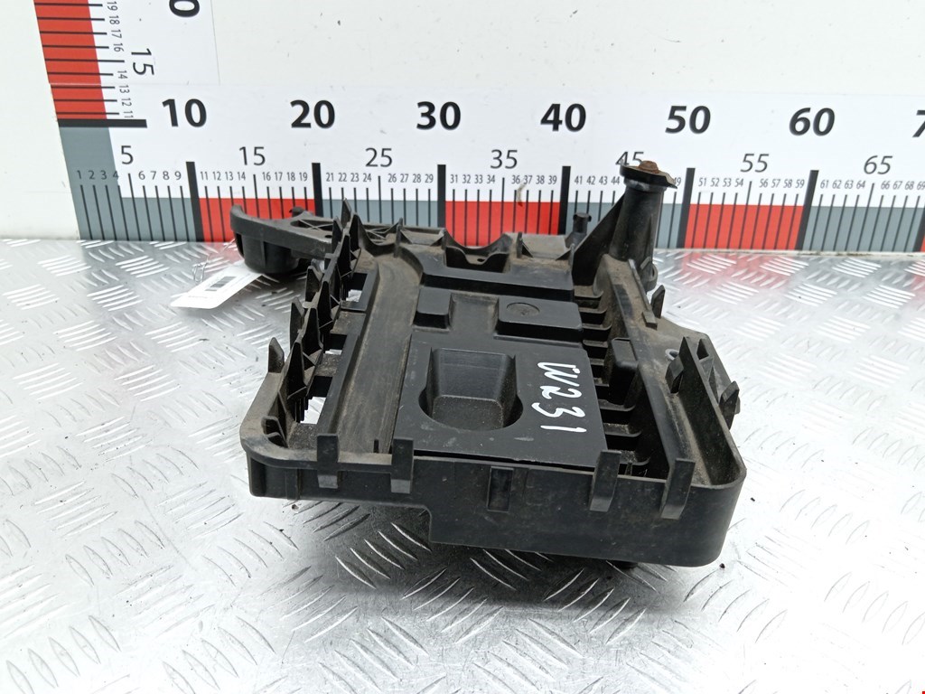 Крепление АКБ (корпус/подставка) VOLKSWAGEN Passat CC 2008-2017