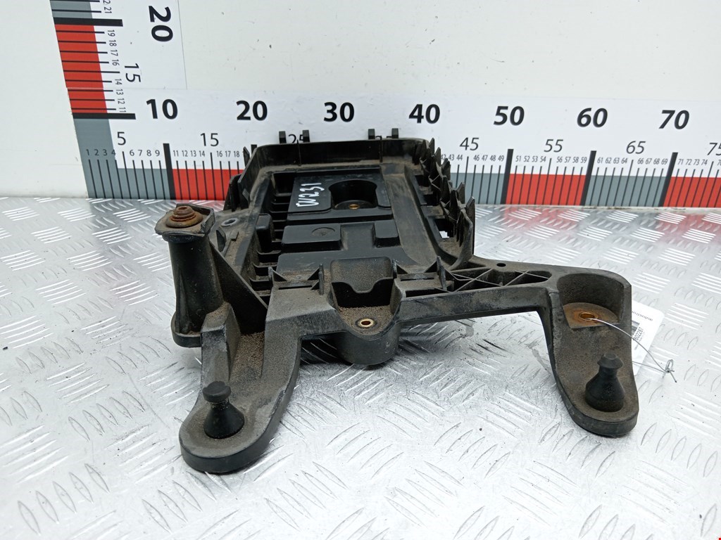 Крепление АКБ (корпус/подставка) VOLKSWAGEN Passat CC 2008-2017