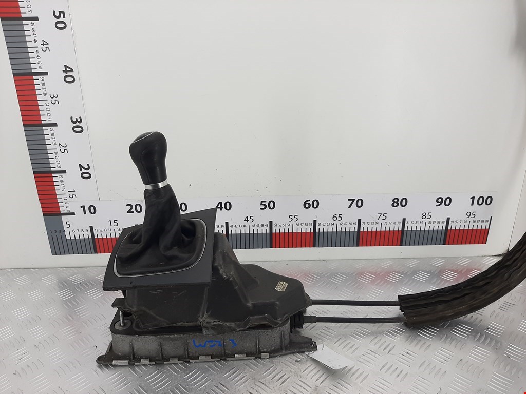 Кулиса (селектор) АКПП/МКПП в салоне AUDI A3 8P 2003-2013