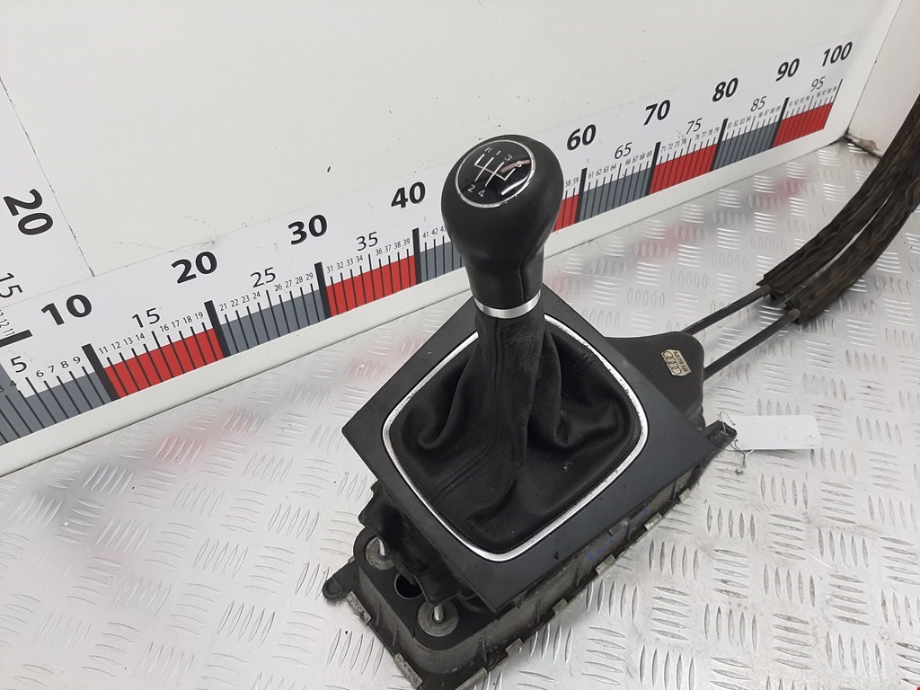 Кулиса (селектор) АКПП/МКПП в салоне AUDI A3 8P 2003-2013