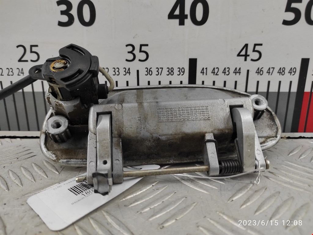 Ручка двери передней наружная правая MITSUBISHI Space Star 1999-2006