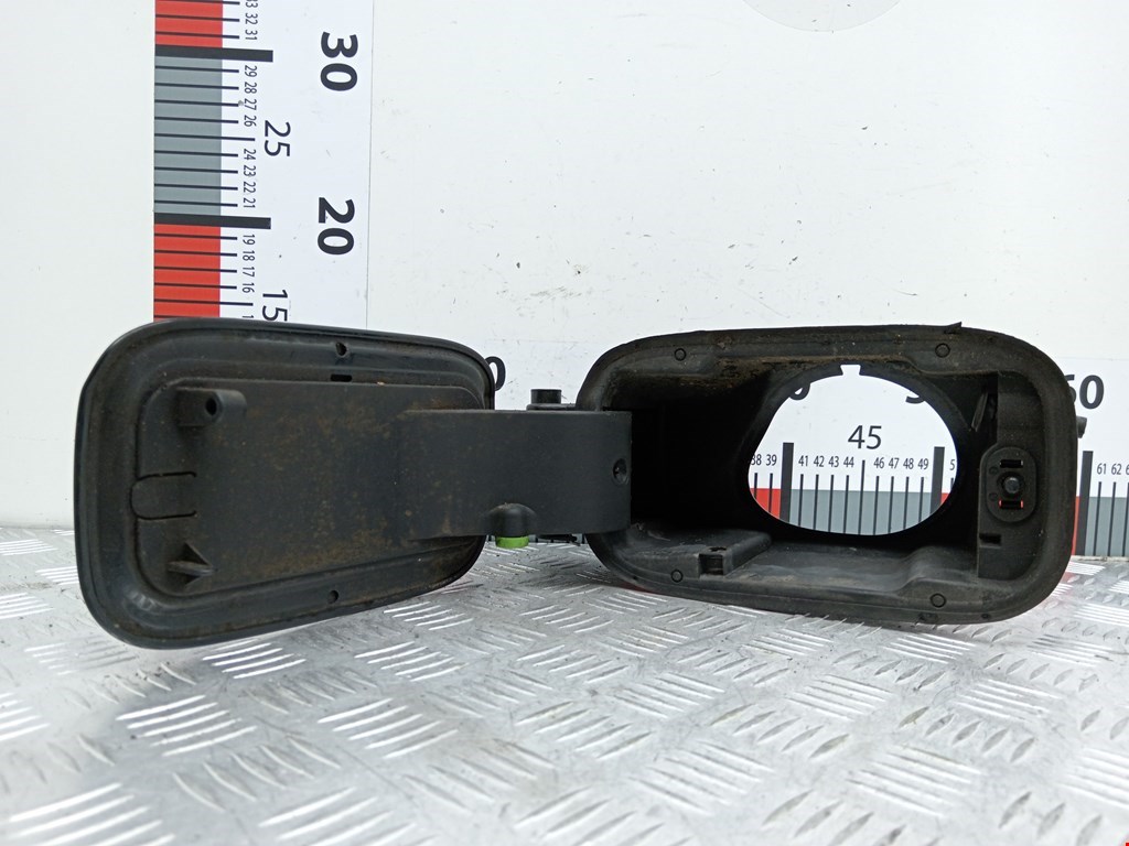 Лючок бензобака BMW 7er 7 серия E65/E66 2001-2008