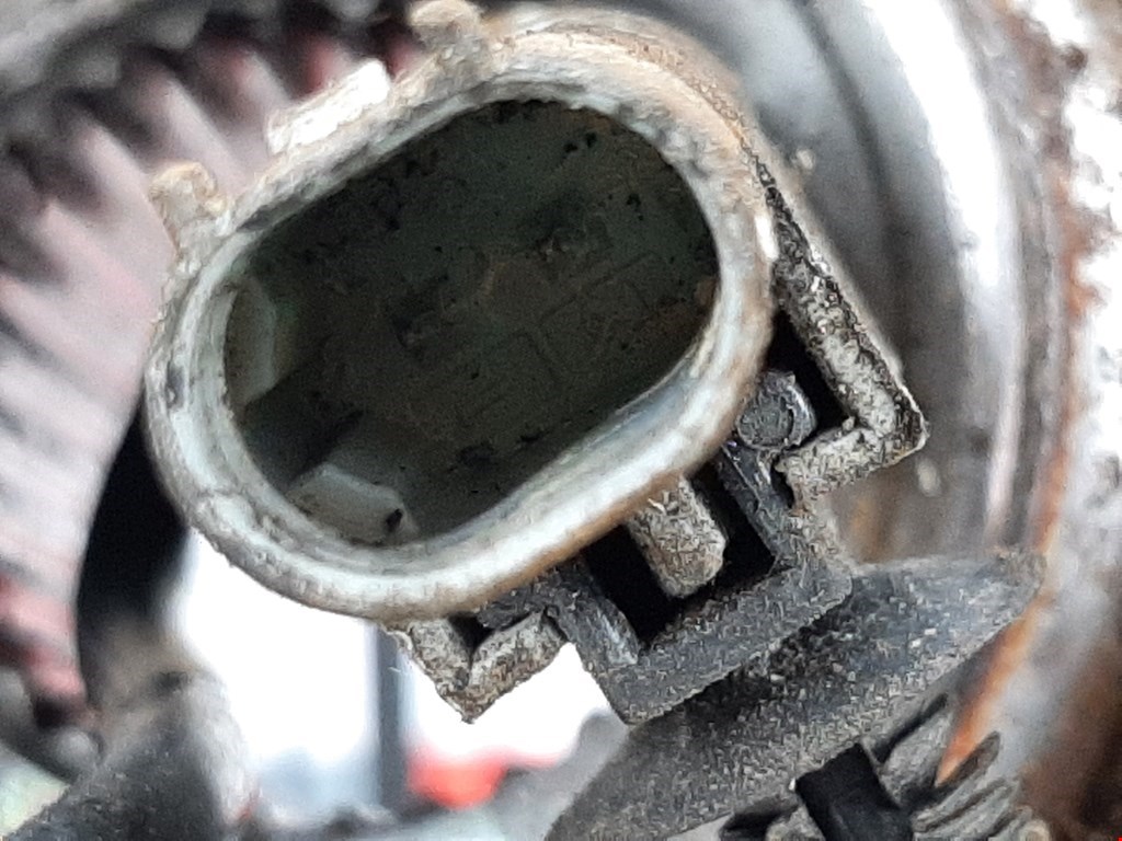 Ступица передняя левая LAND ROVER Range Rover Sport 2005-2013