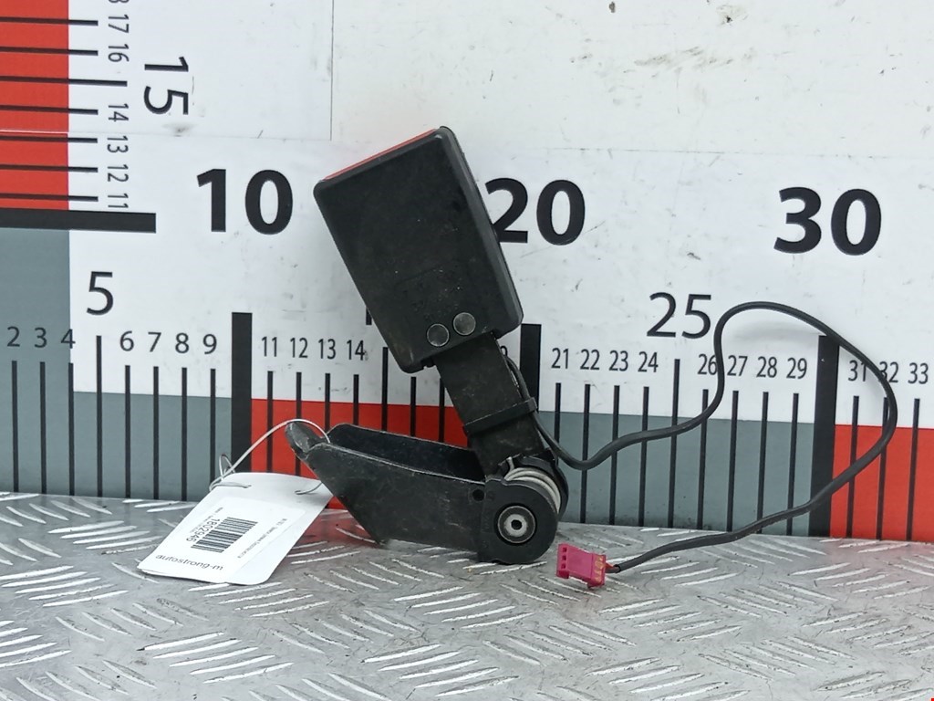 Замок ремня безопасности (преднатяжитель ремня безопасности) BMW 7-Series (E65/E66) (2001-2008)