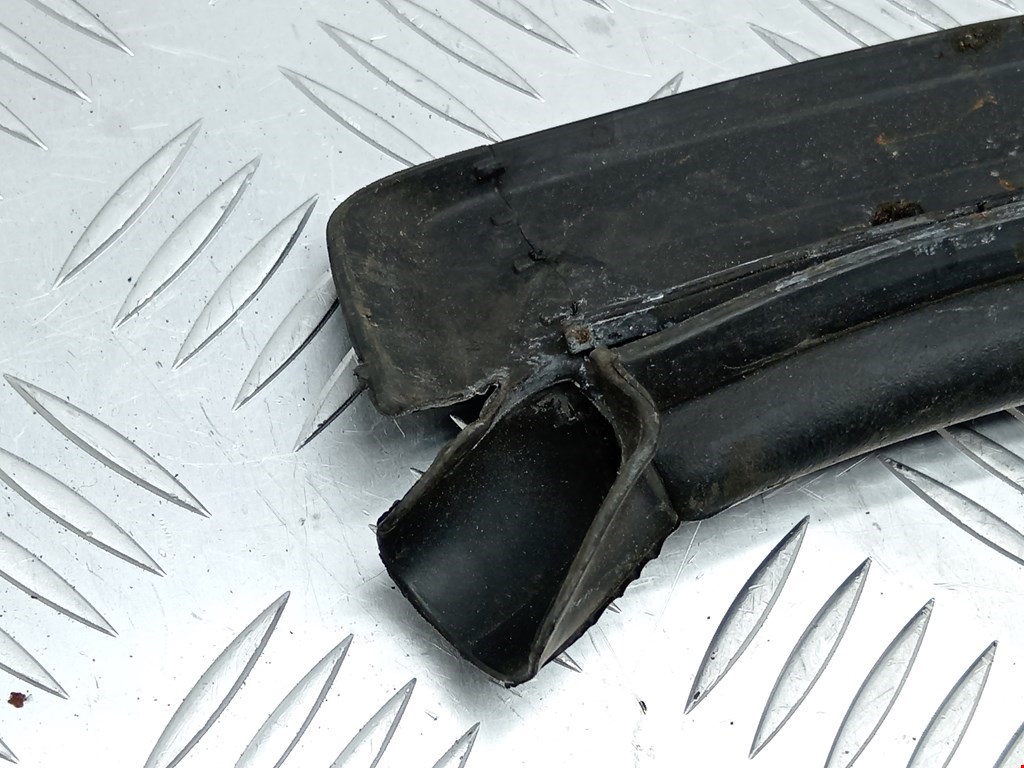 Уплотнитель (наружный) BMW 5er 5 серия F10/F11/F07 2009-2017