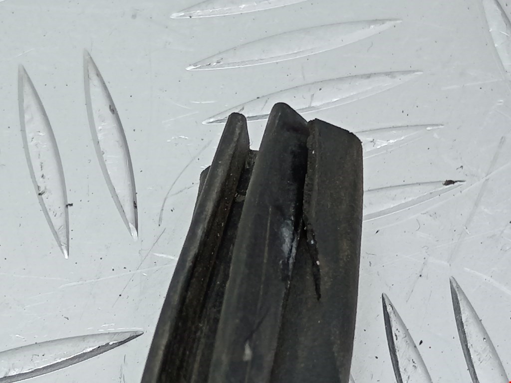 Уплотнитель (наружный) BMW 5er 5 серия F10/F11/F07 2009-2017