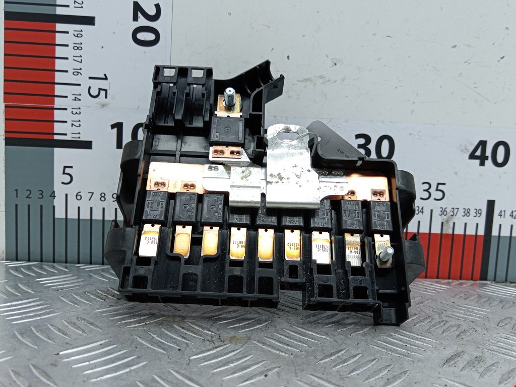 Датчик уровня в бачок омывателя BMW 5er 5 серия F10/F11/F07 2009-2017