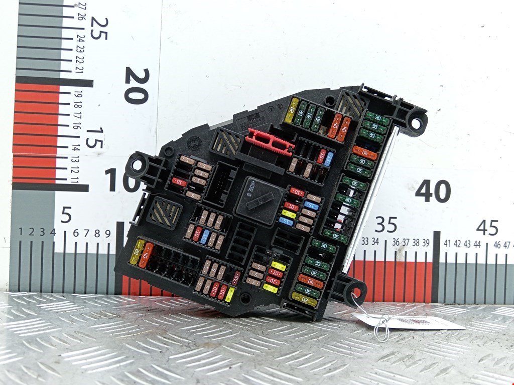 Датчик уровня в бачок омывателя BMW 5er 5 серия F10/F11/F07 2009-2017