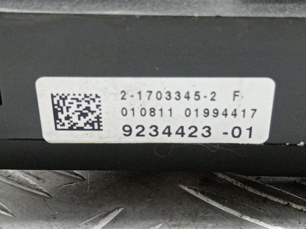 Датчик уровня в бачок омывателя BMW 5er 5 серия F10/F11/F07 2009-2017