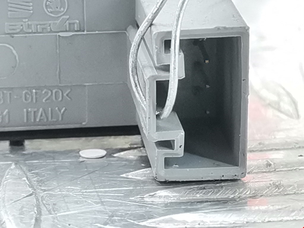 Кнопка стеклоподъемника VOLKSWAGEN Golf V 2003-2009