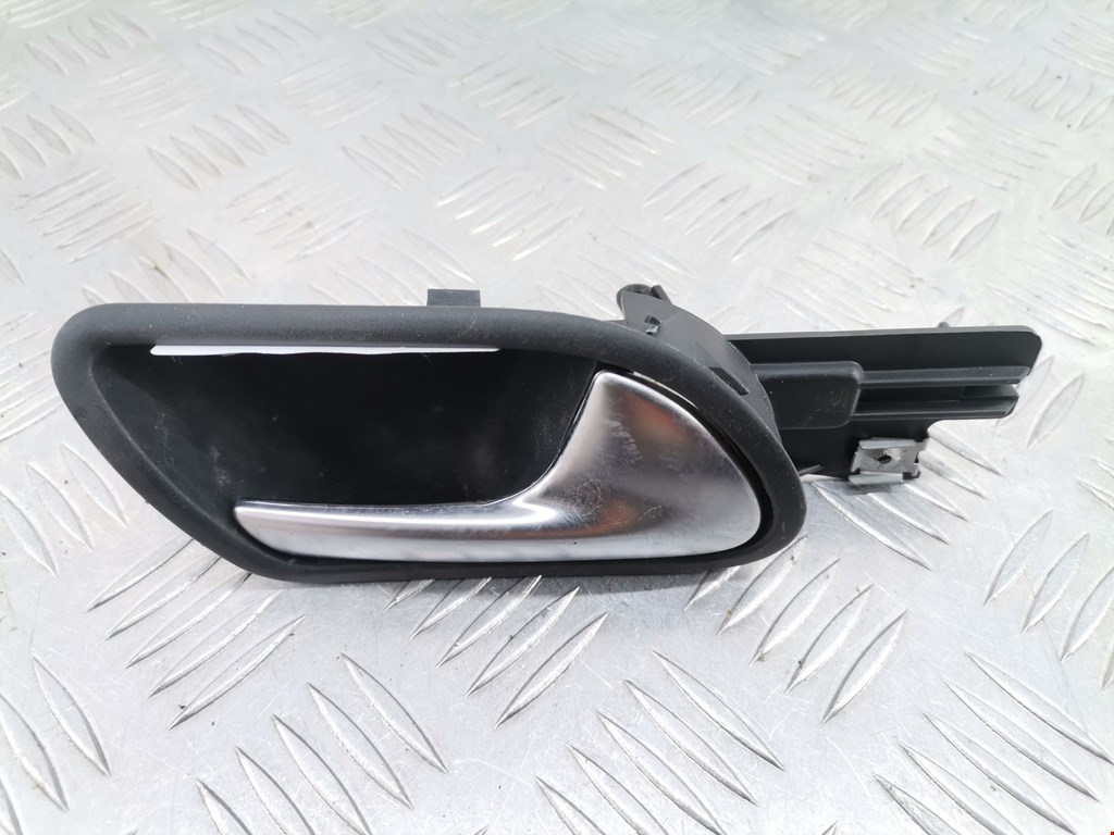 Ручка дверная задняя внутренняя правая VOLKSWAGEN Golf V 2003-2009