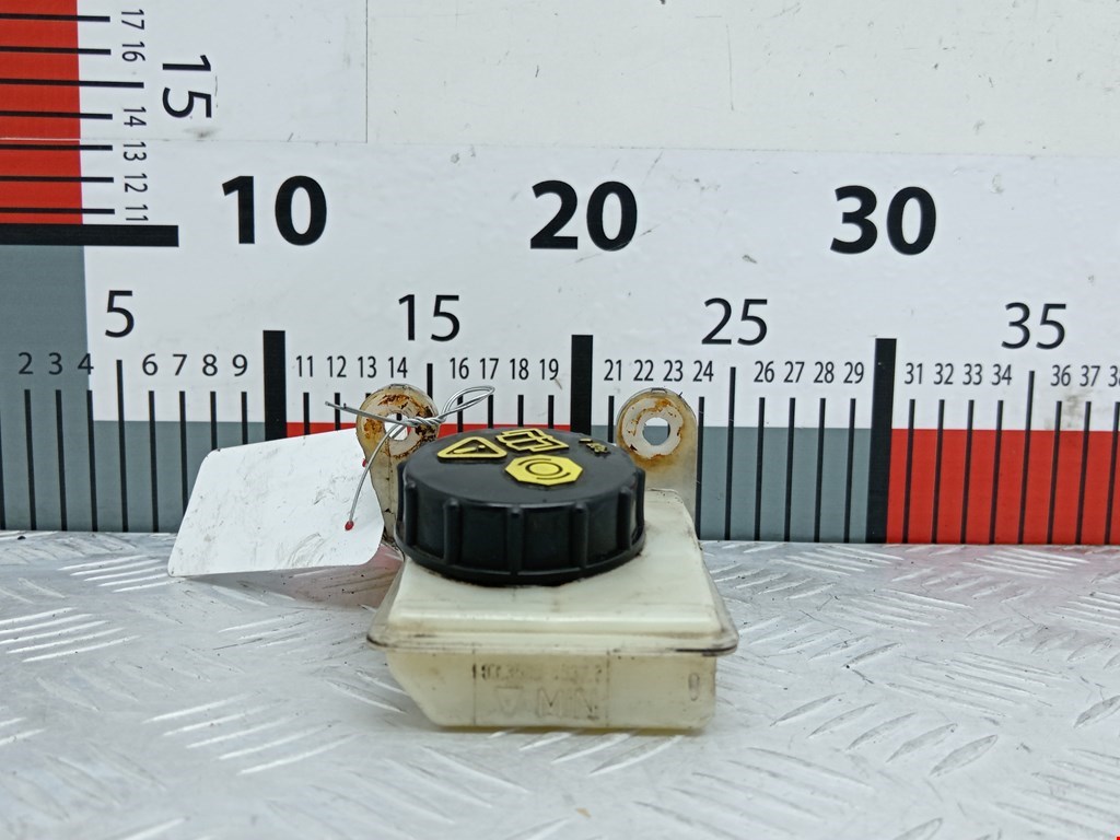 Бачок главного тормозного цилиндра FORD C-MAX 2010-2019