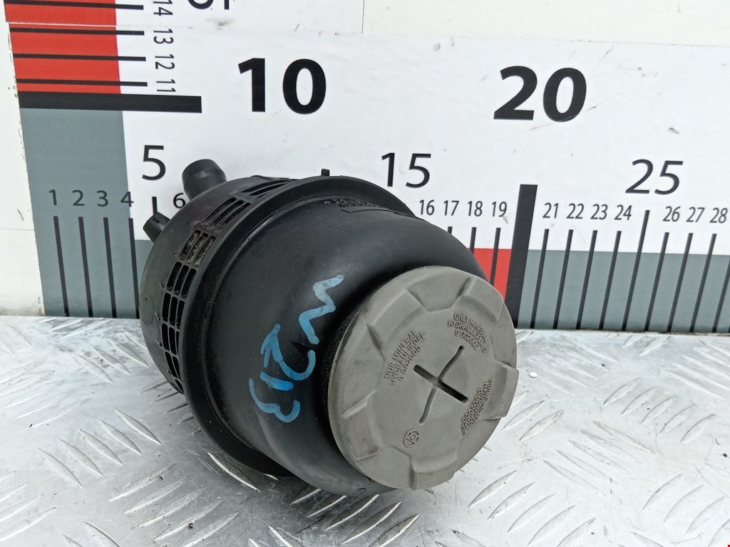 Бачок ГУР (гидроусилителя) AUDI A4 B8 2007-2015