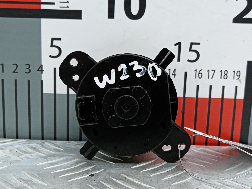 Кнопка включения полного привода PEUGEOT 4007 2007-2012