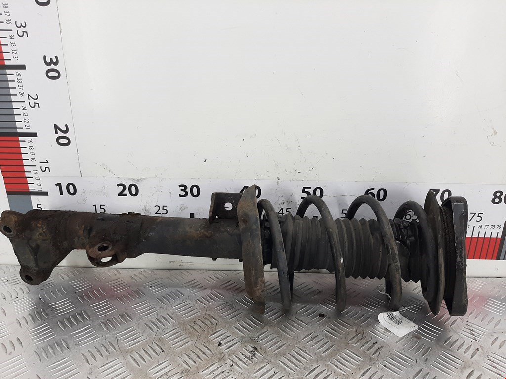 Амортизатор передний левый MERCEDES-BENZ C-Class C-klasse W204 2007-2015