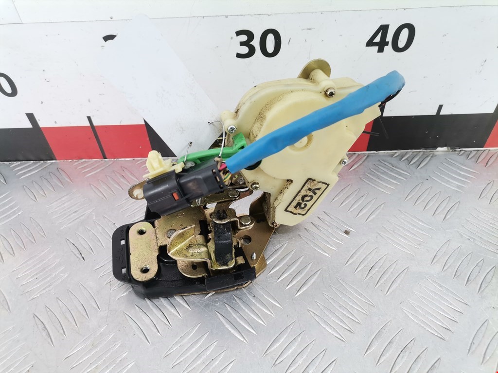 Замок двери задней правой KIA Sorento 2002-2009