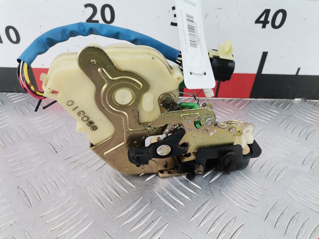 Замок двери задней правой KIA Sorento 2002-2009