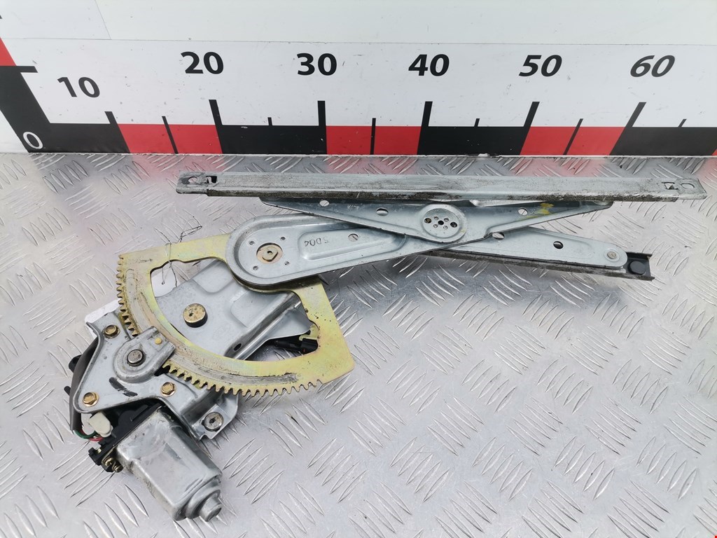 Стеклоподъемник задний правый KIA Sorento 2002-2009