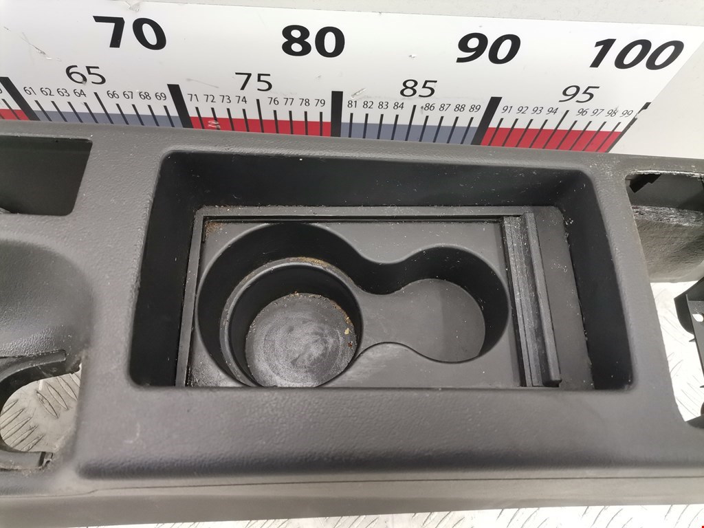 Консоль AUDI A3 8P 2003-2013