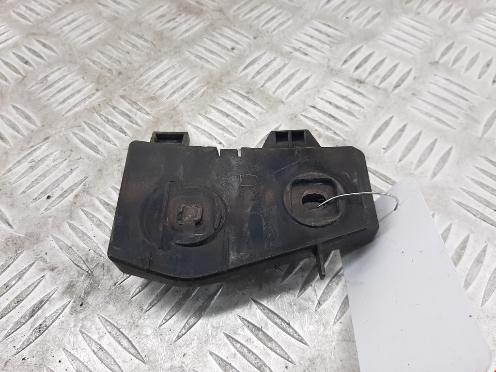 Кронштейн (крепление) заднего бампера правый Lexus RX 2 (XU30) (2003-2009)