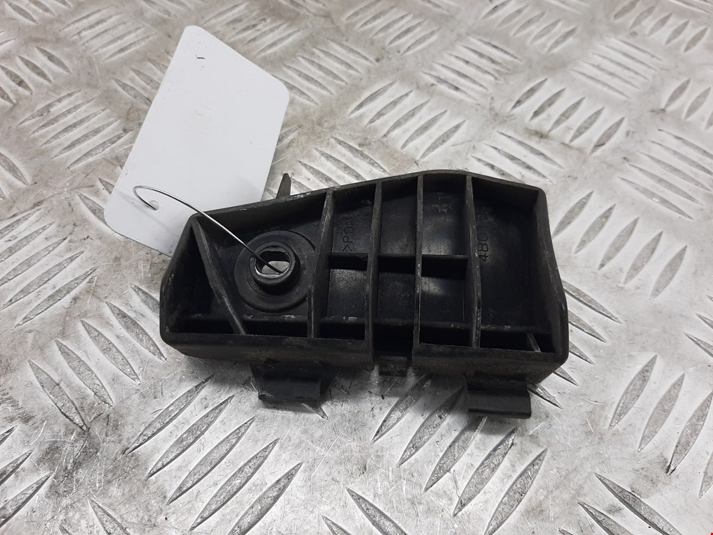 Кронштейн (крепление) заднего бампера левый Lexus RX 2 (XU30) (2003-2009)