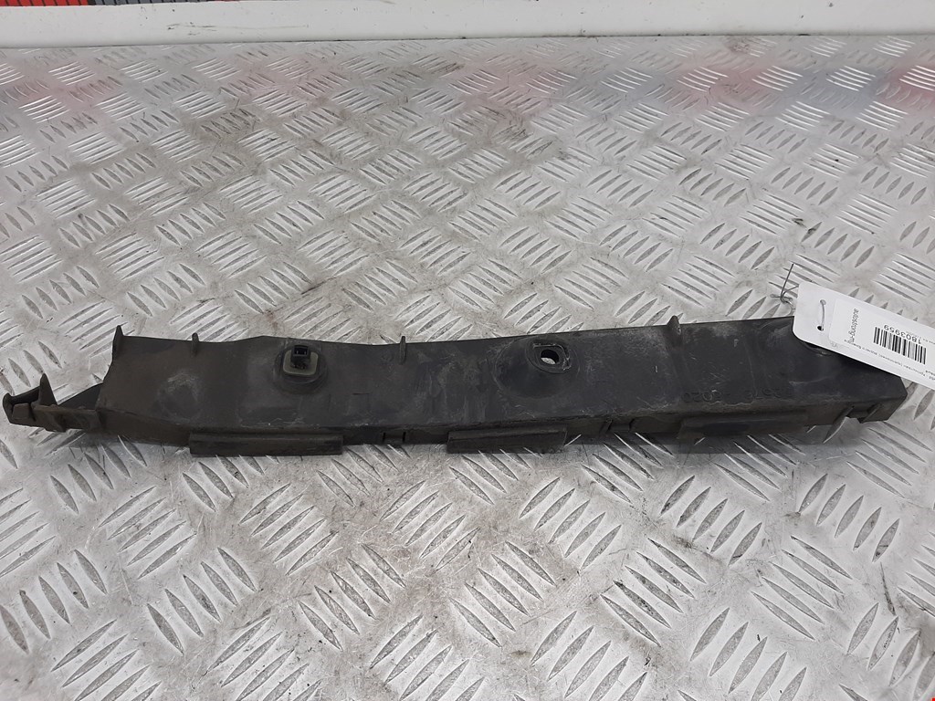 Кронштейн (крепление) заднего бампера левый Lexus RX 2 (XU30) (2003-2009)