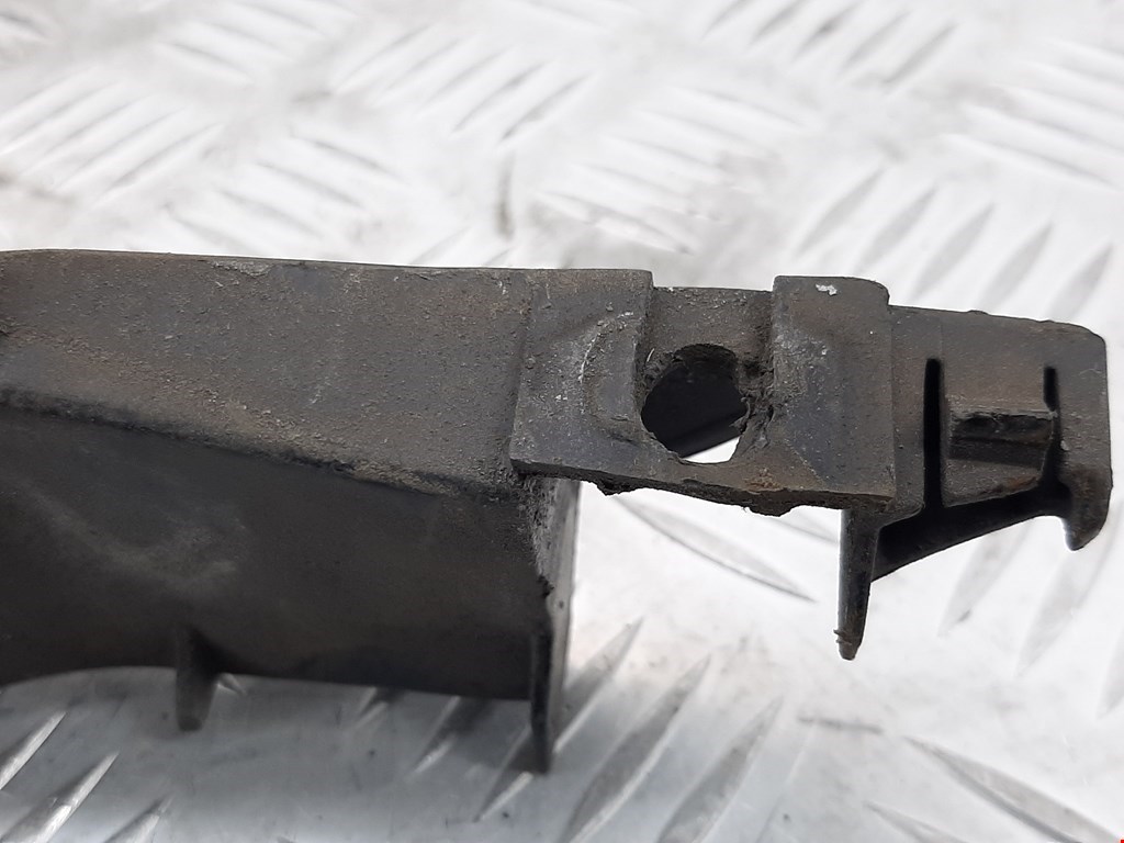 Кронштейн заднего бампера левый правый LEXUS RX 300\330\350\400H 2003-2009