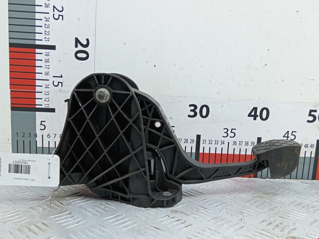 Педаль сцепления VOLKSWAGEN Passat CC 2008-2017