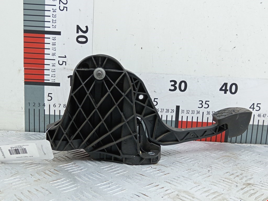 Педаль сцепления VOLKSWAGEN Passat CC 2008-2017