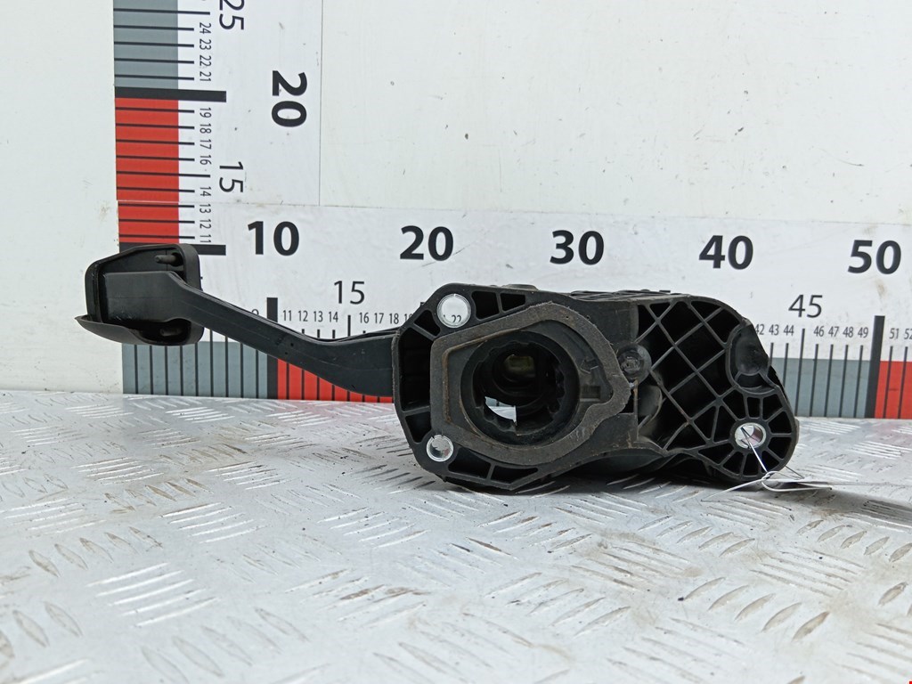 Педаль сцепления VOLKSWAGEN Passat CC 2008-2017