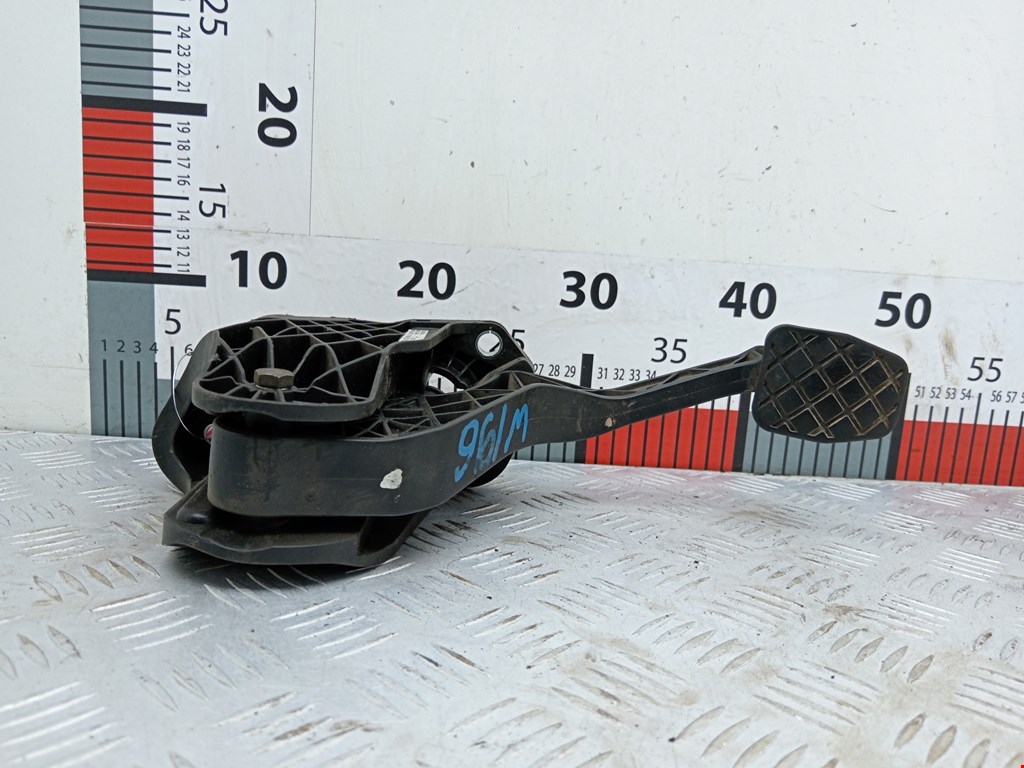 Педаль сцепления VOLKSWAGEN Passat CC 2008-2017