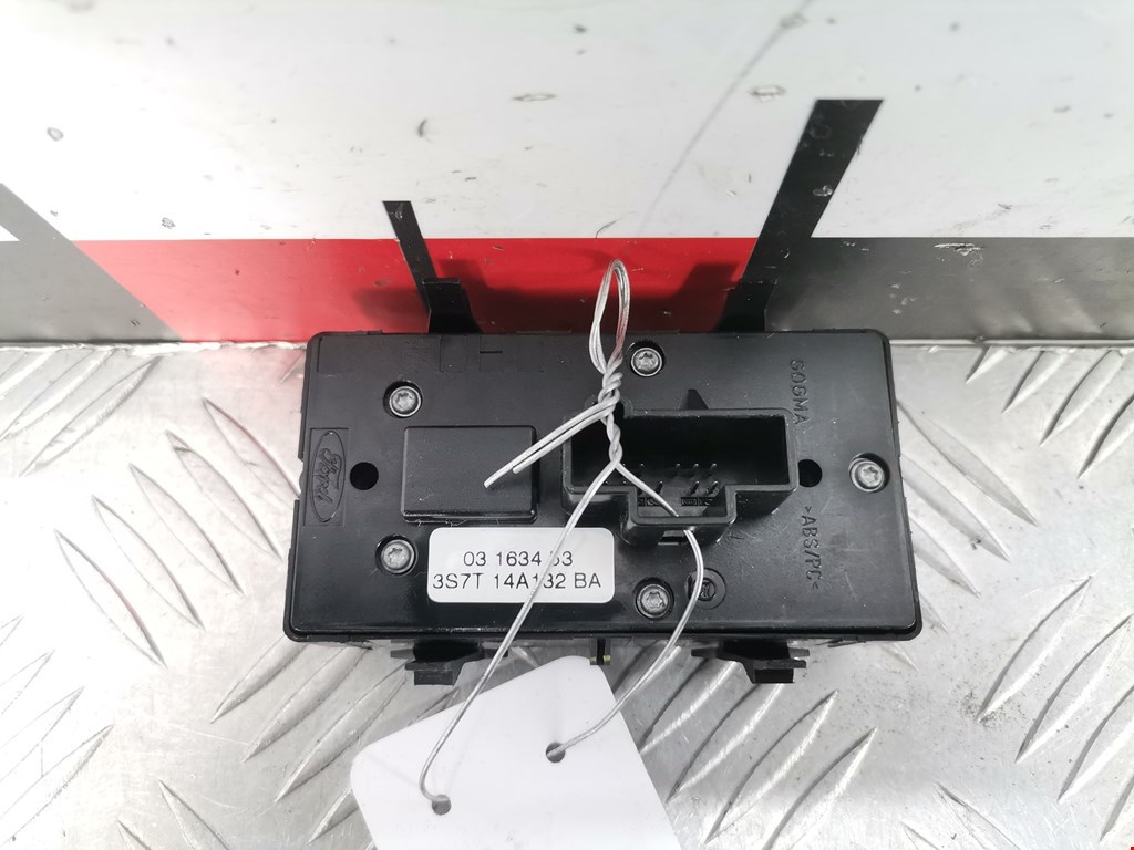 Блок управления стеклоподъемниками FORD Mondeo III 2000-2007