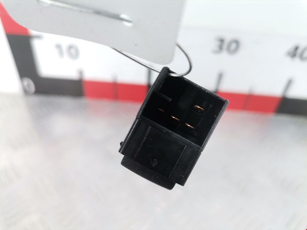 Кнопка стеклоподъемника VOLKSWAGEN Passat B5 1997-2005