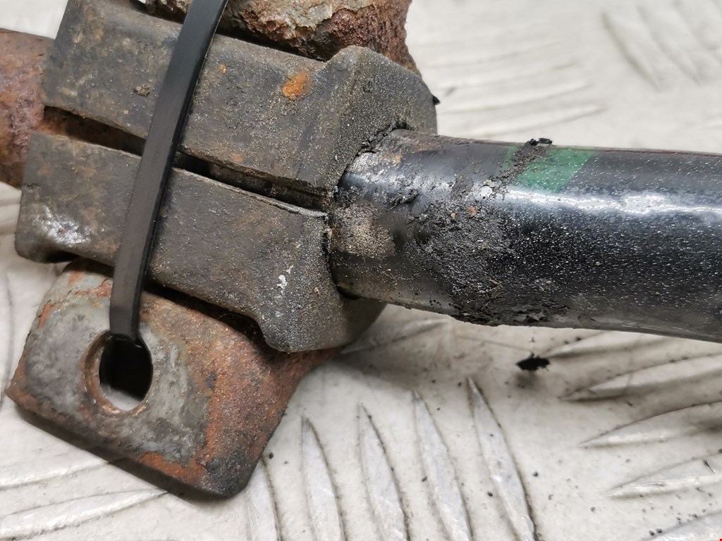 Стабилизатор передний (поперечной устойчивости подвески) MITSUBISHI Sigma 1990-1996