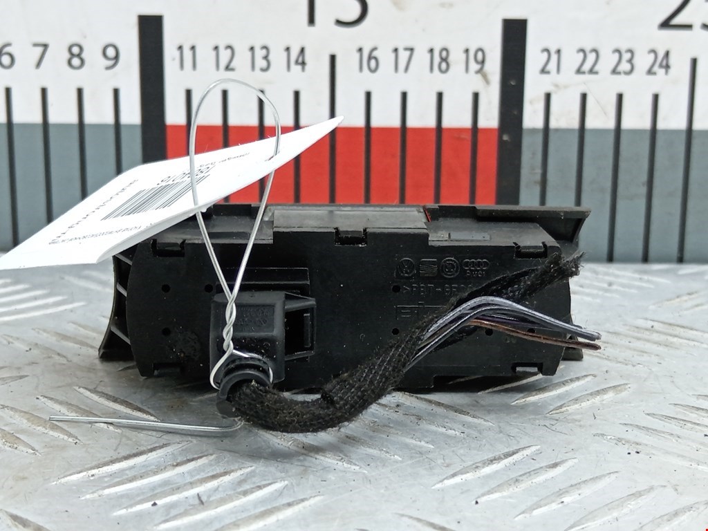 Кнопка антипробуксовочной системы VOLKSWAGEN Touareg 2002-2010