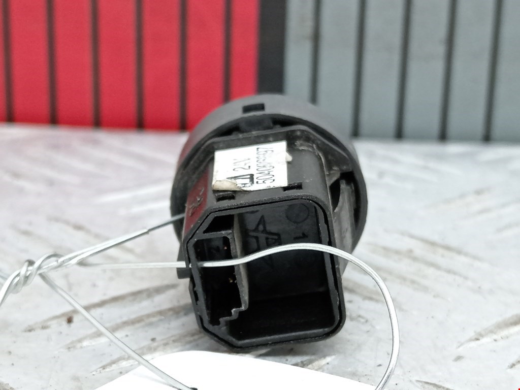 Кнопка включения противотуманных фар IVECO EuroCargo II 2003-2008