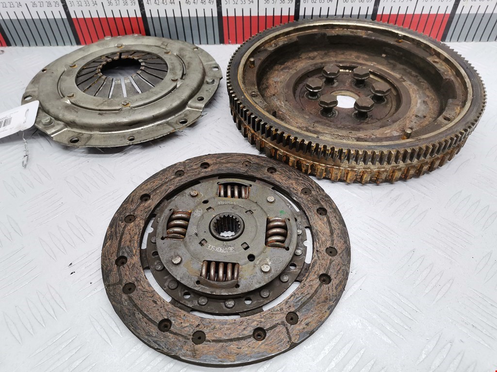 Маховик (демпфер сцепления) Skoda Fabia 1 (1999-2007)