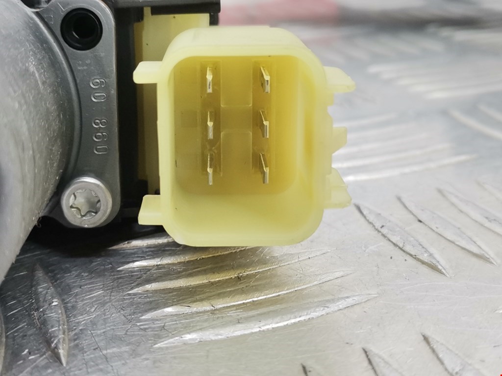 Стеклоподъемник передний правый FORD Fiesta 2008-2012